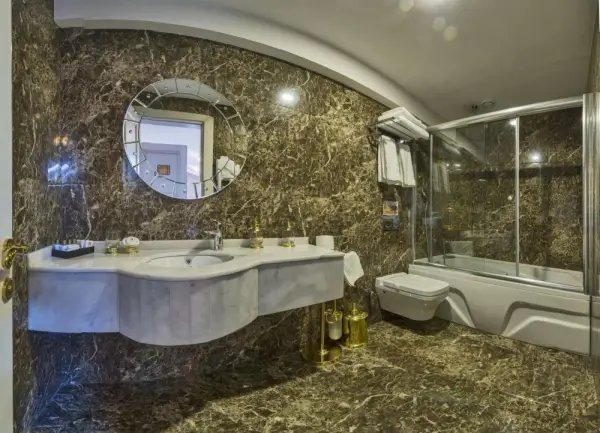 Glorious Hotel 4